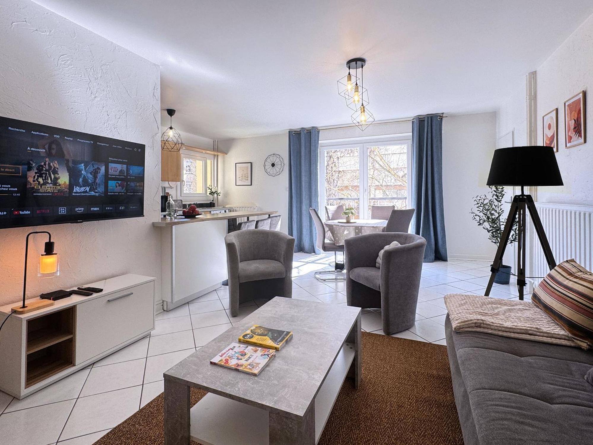 Appartement Chopin Au Coeur De Nancy Bagian luar foto
